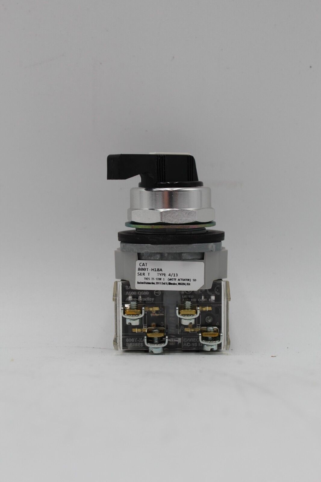 Allen-Bradley 800T-H18A 2-Position Selector Switch