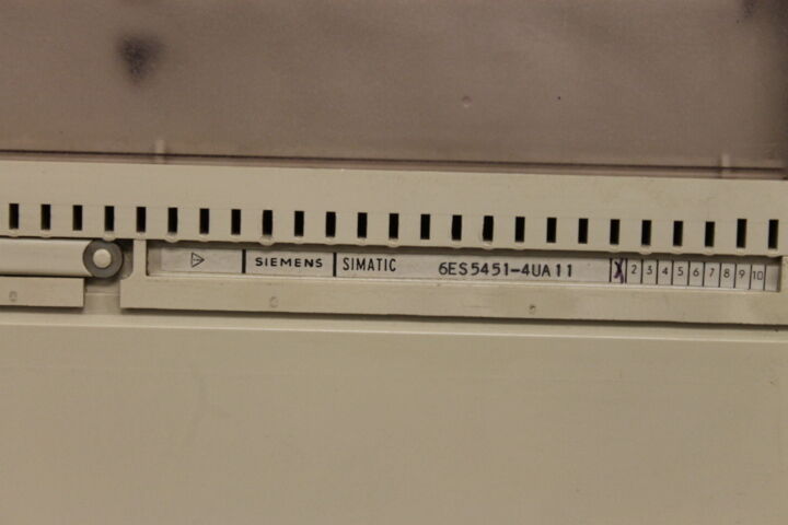SIEMENS 6ES5451-4UA11 OUTPUT MODULE