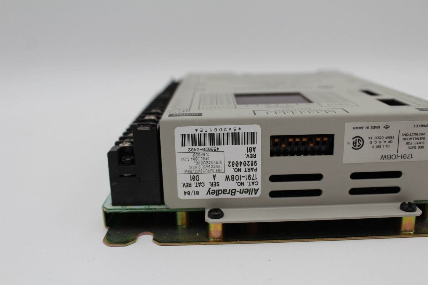 Allen-Bradley 1791-IOBW 60 Pt. 24 VDC Distributed I/O Module