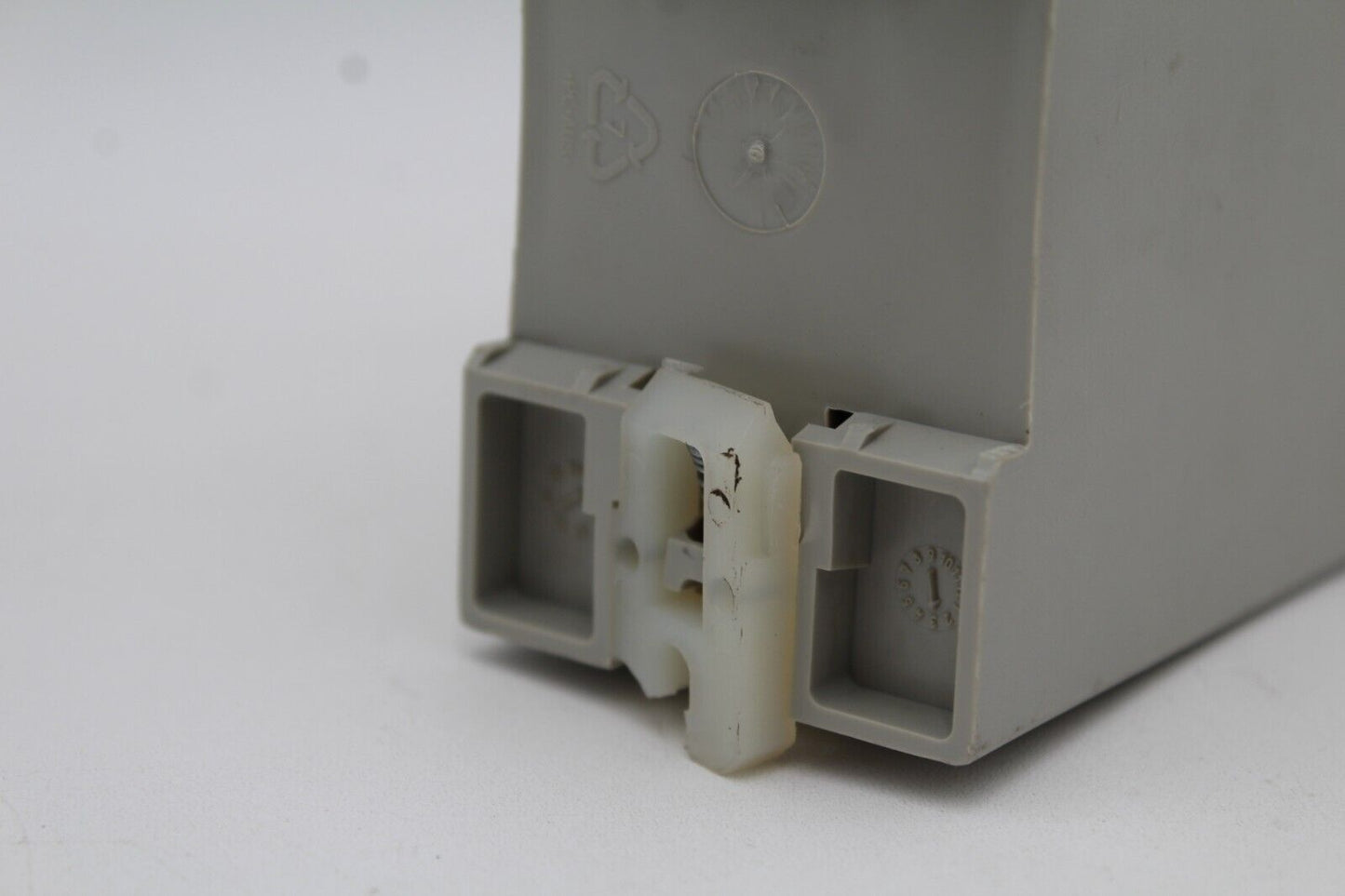 Allen-Bradley 1203-GK5 DeviceNet Communications Module (Broken Din Rail Mount)