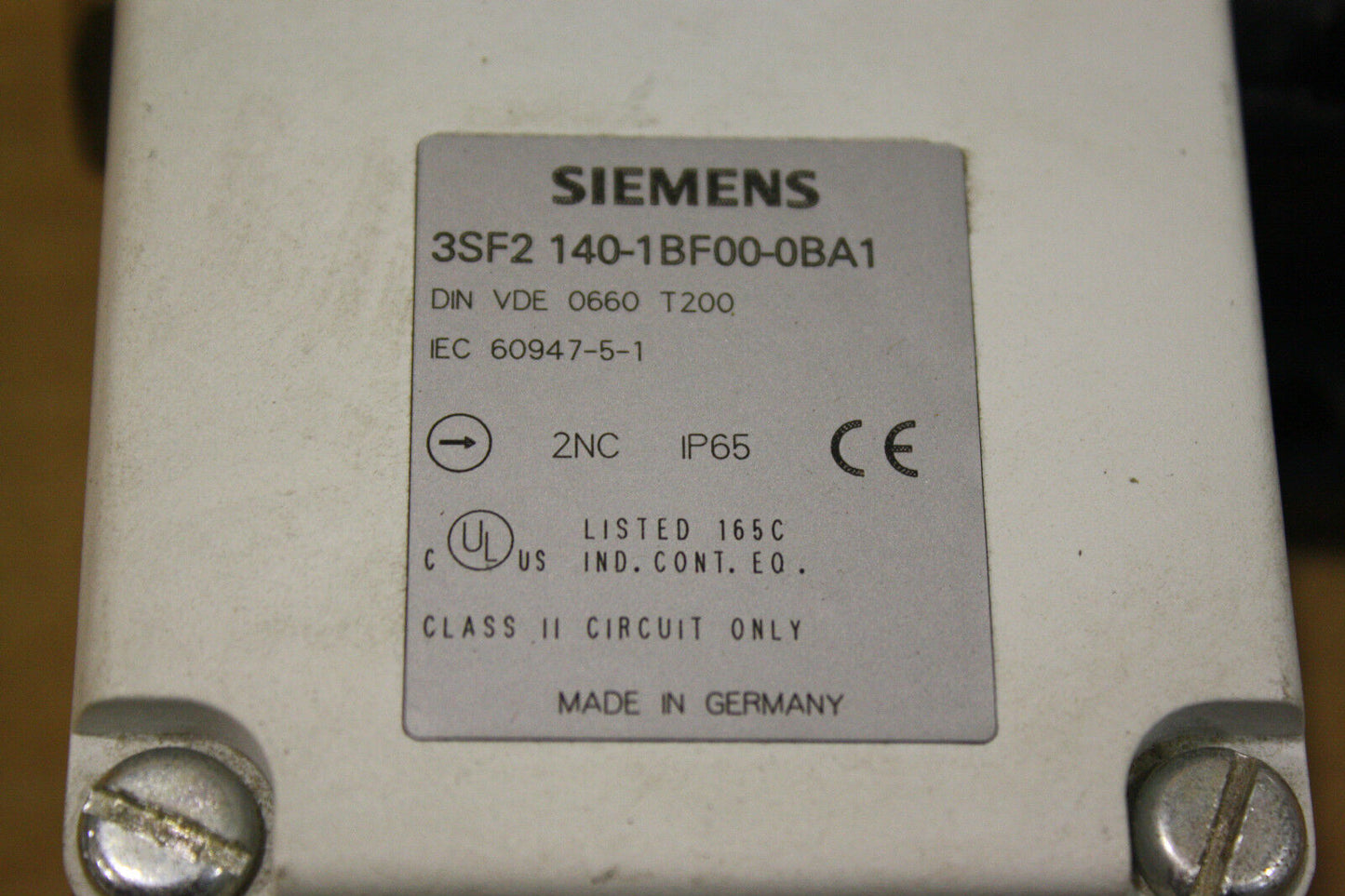 SIEMENS 3SF2140-1BF00-0BA1 CABLE OPERATED SWITCH