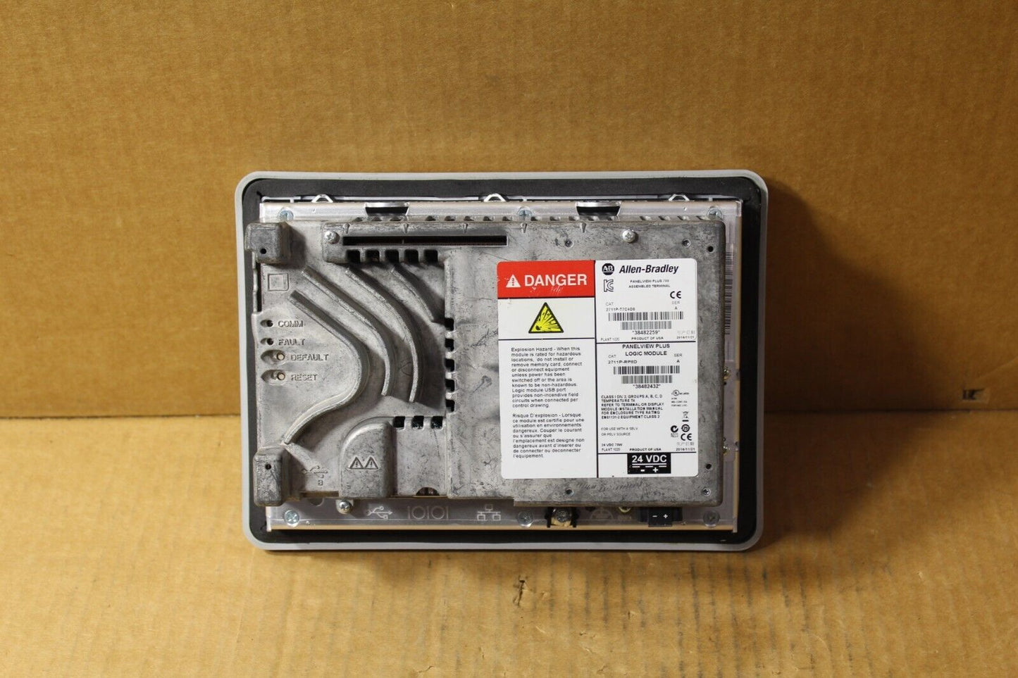 Allen-Bradley PanelView Plus 700 2711P-T7C4D8 Operator Interface Panel
