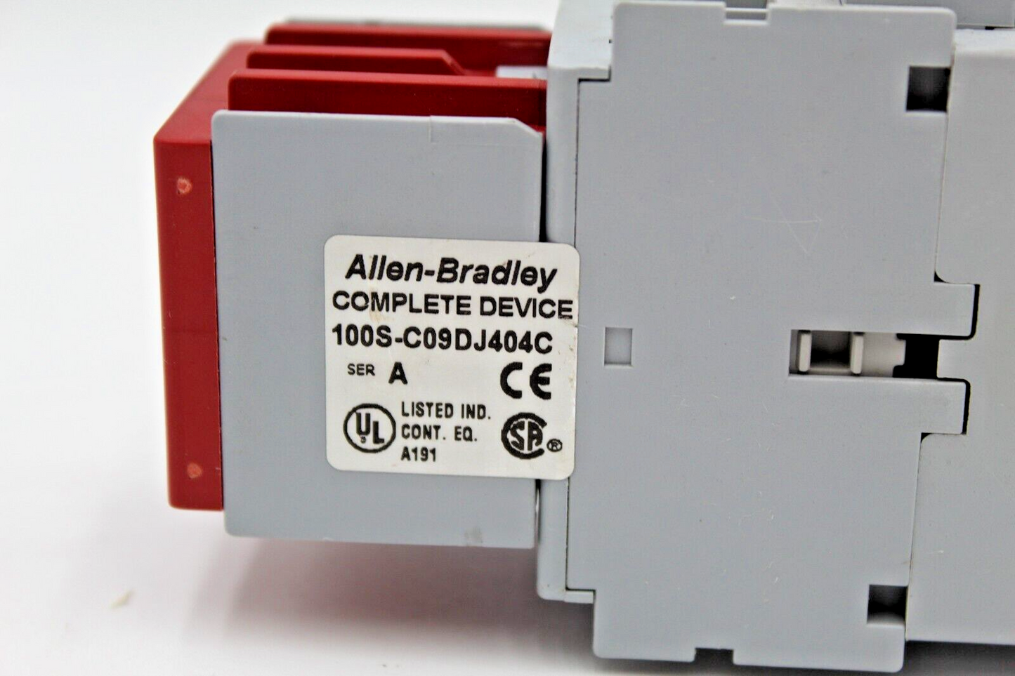 Allen-Bradley 100S-C09DJ404C Complete Device Safety Relay