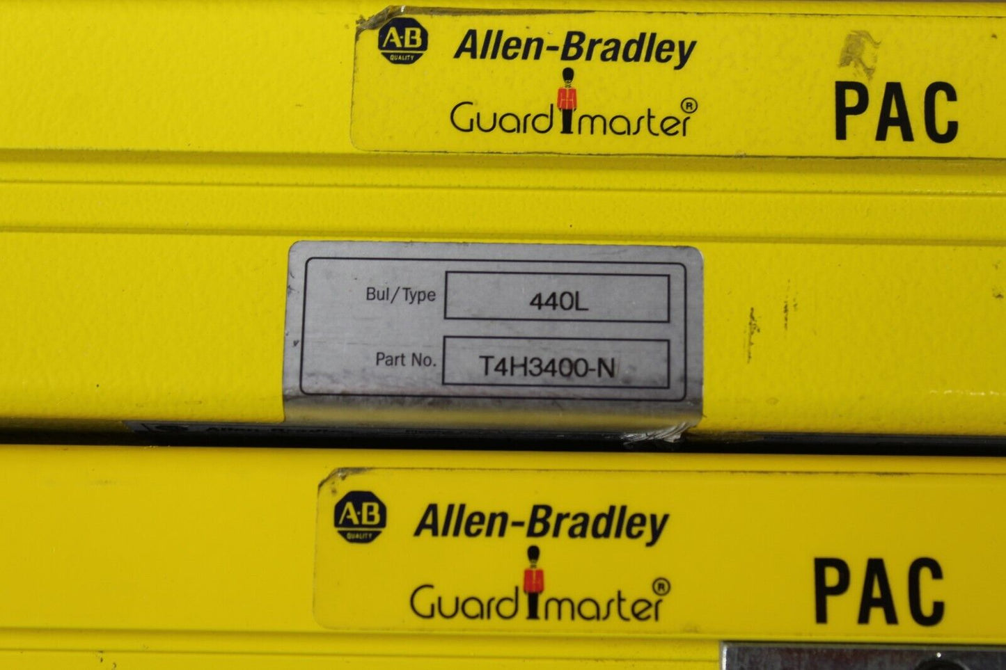 Allen-Bradley 440L-R4H3400M-N / 440L-T4H3400-N R / T Light Curtain