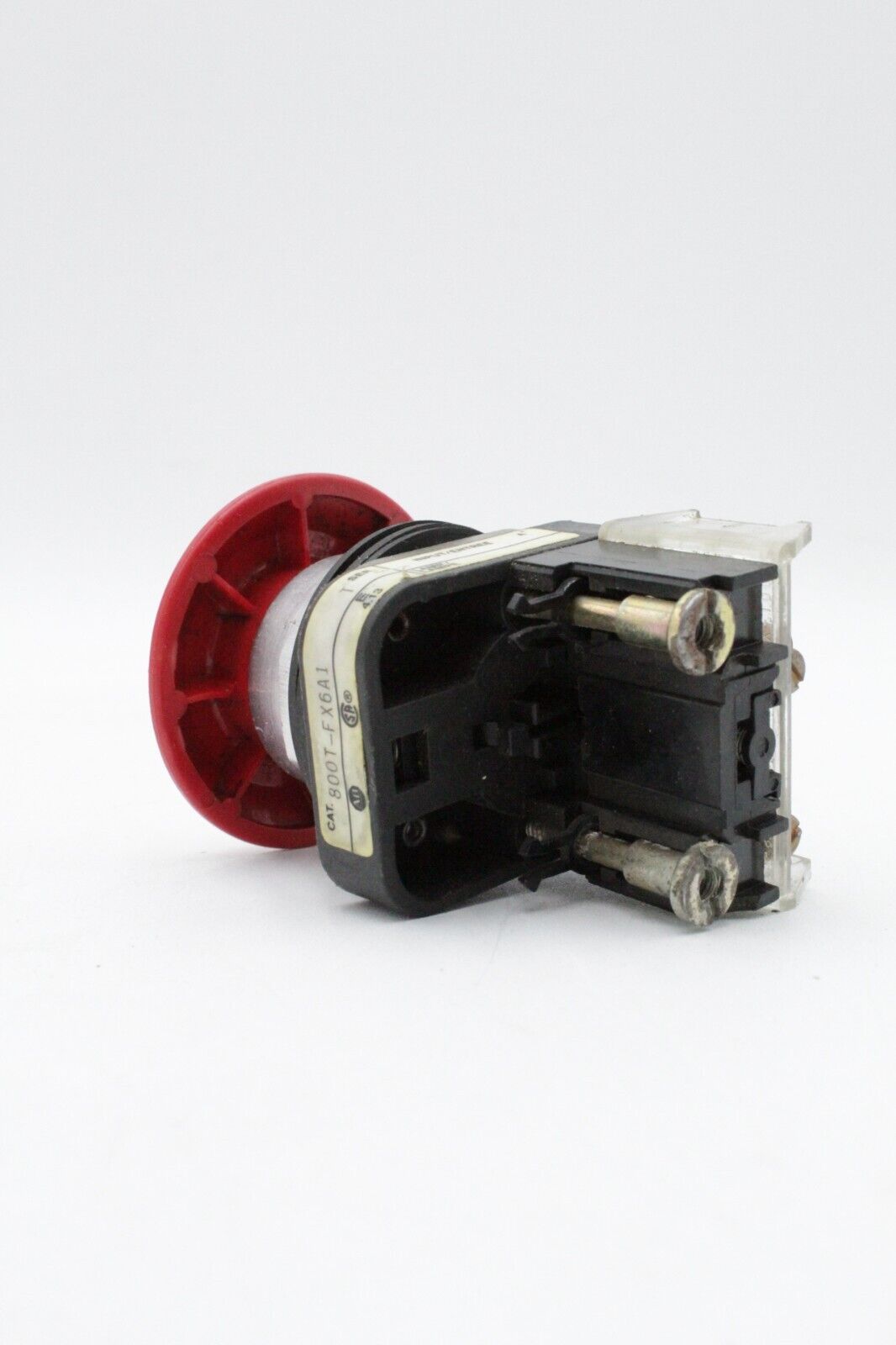 Allen-Bradley 800T-FX6A1 Red Push/Pull Button