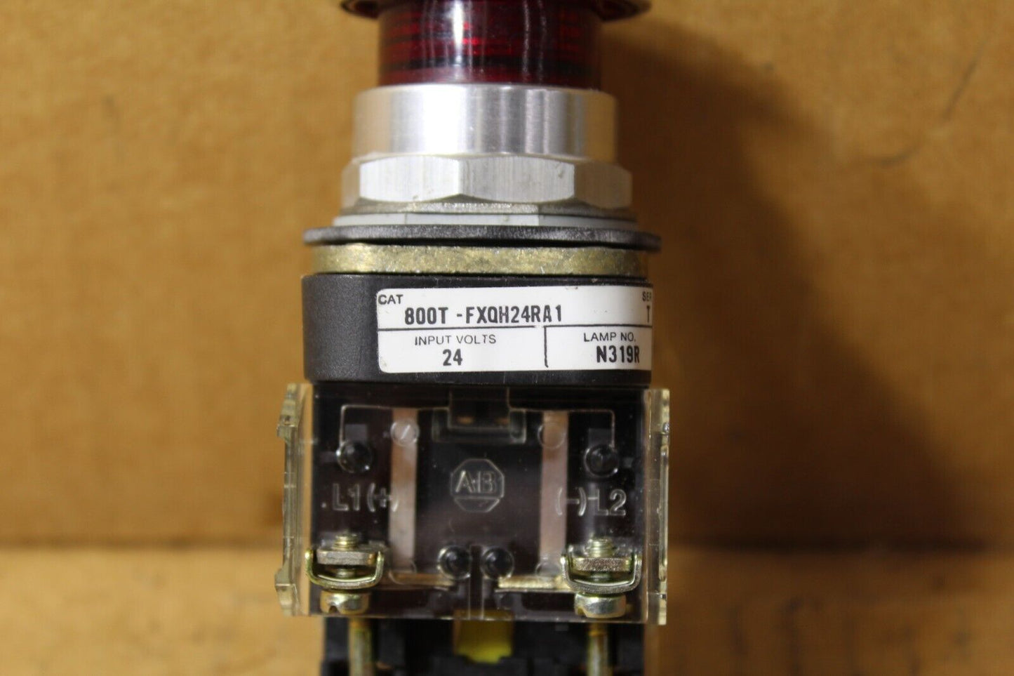Allen-Bradley 800T-FXQH24RA1 Red Mushroom Push Button