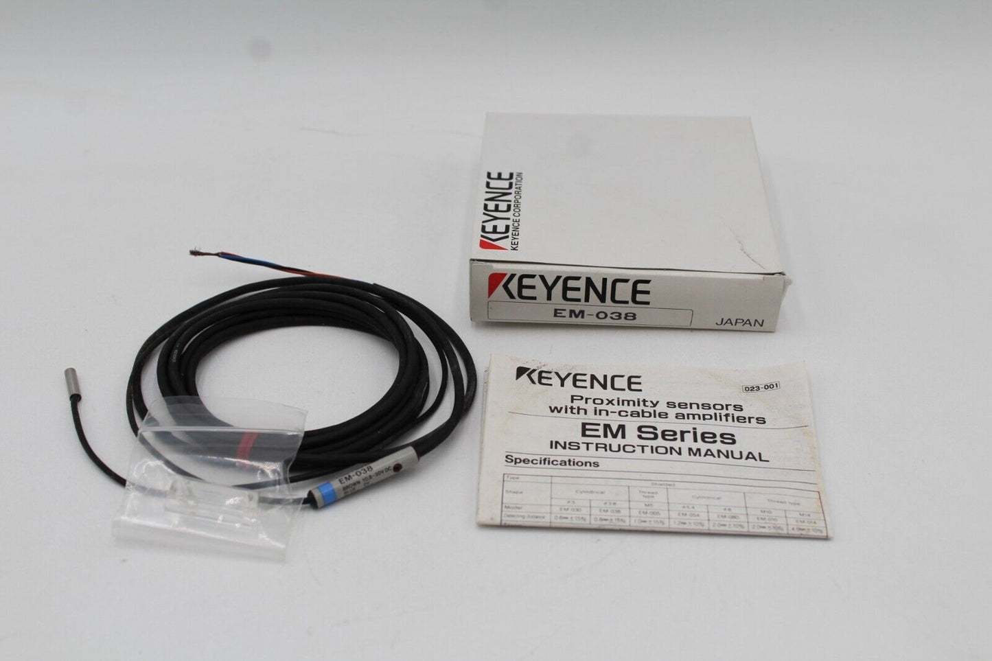 Keyence EM-038 Proximity Switch Sensor