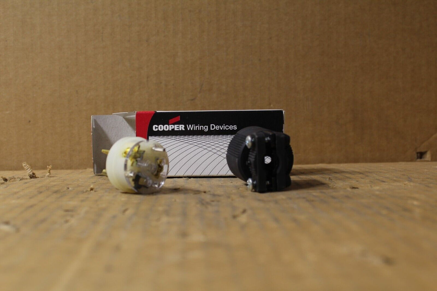 Cooper Wiring Devices 6666 Safety Grip Plug