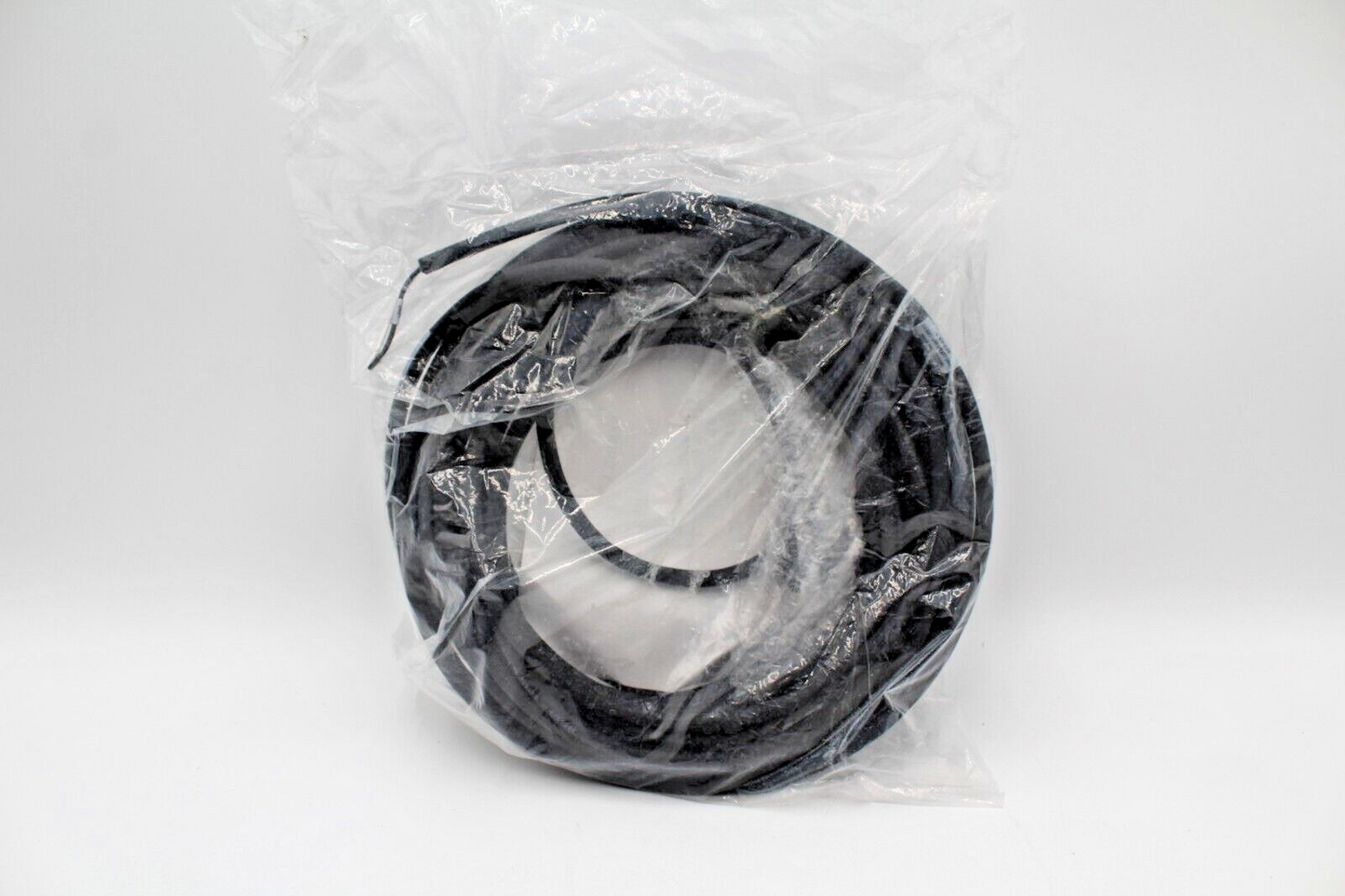 Allen-Bradley 2090-UXNBMP-18S15 Non-Flexible Cable