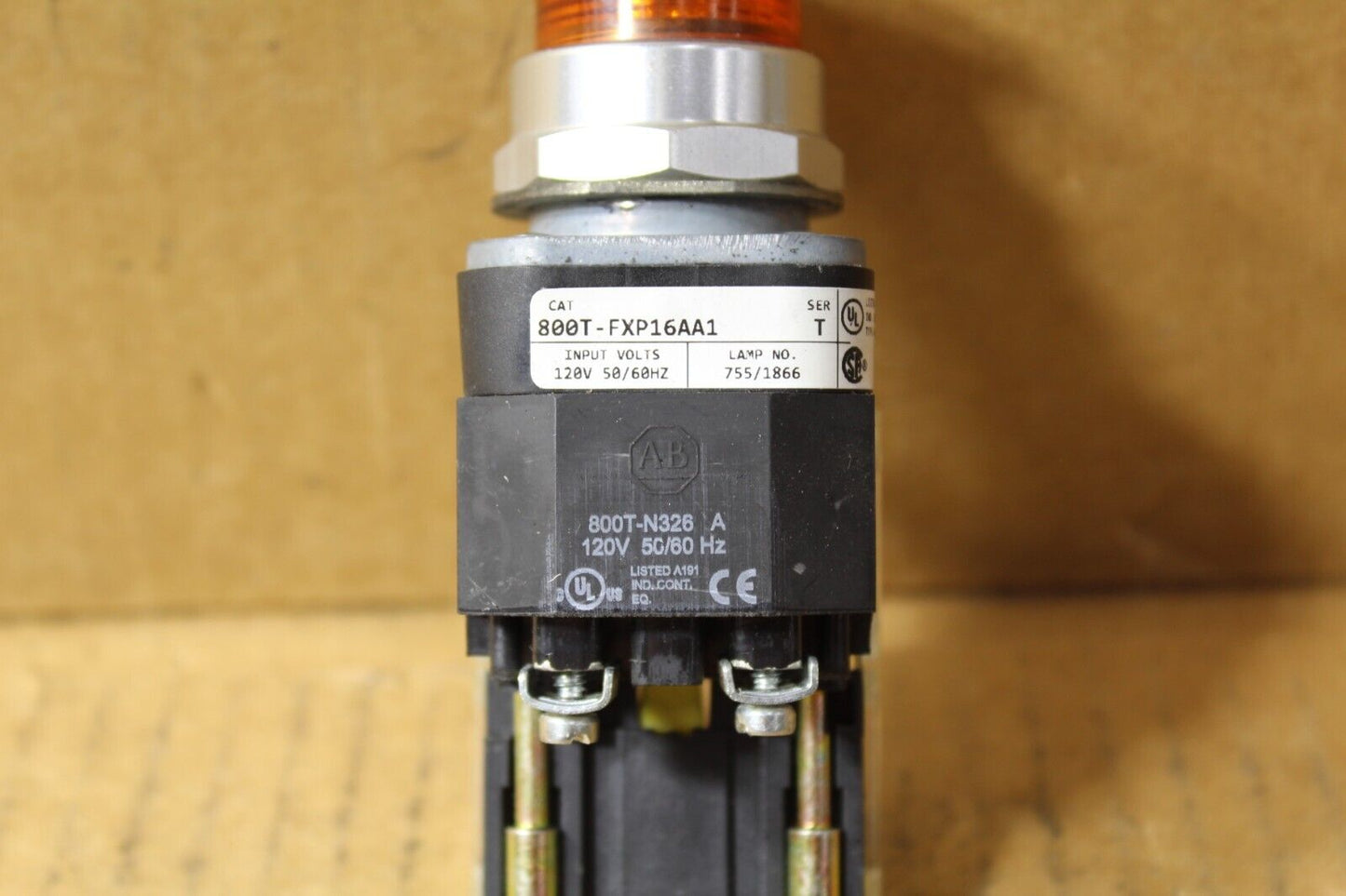 Allen-Bradley 800T-FXP16AA1 Amber Mushroom Pushbutton
