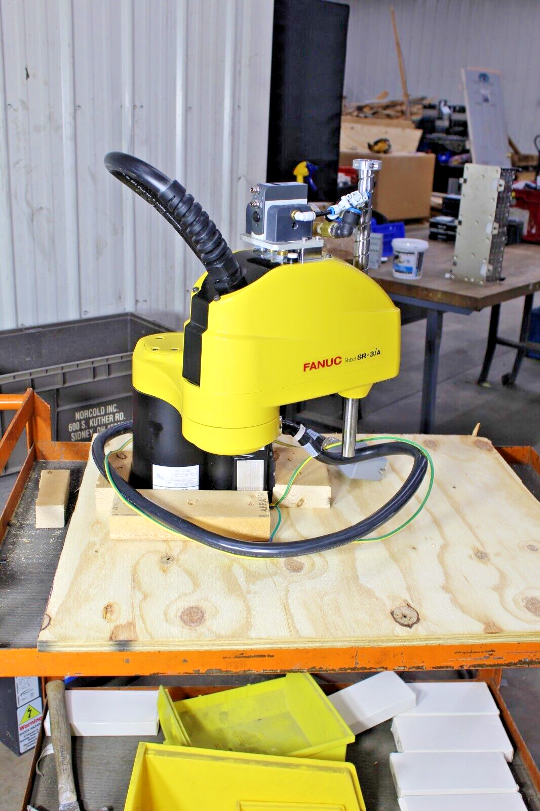Fanuc Robot SR-3ia Scara w/Matching R-30ib Controller and Pendant 09-2020 200hrs