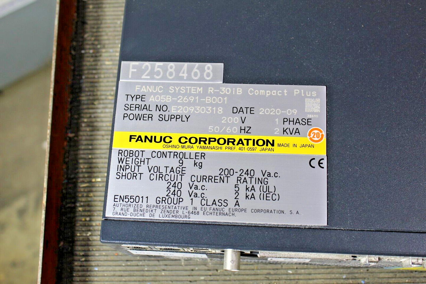 Fanuc Robot SR-3ia Scara w/Matching R-30ib Controller and Pendant 09-2020 200hrs