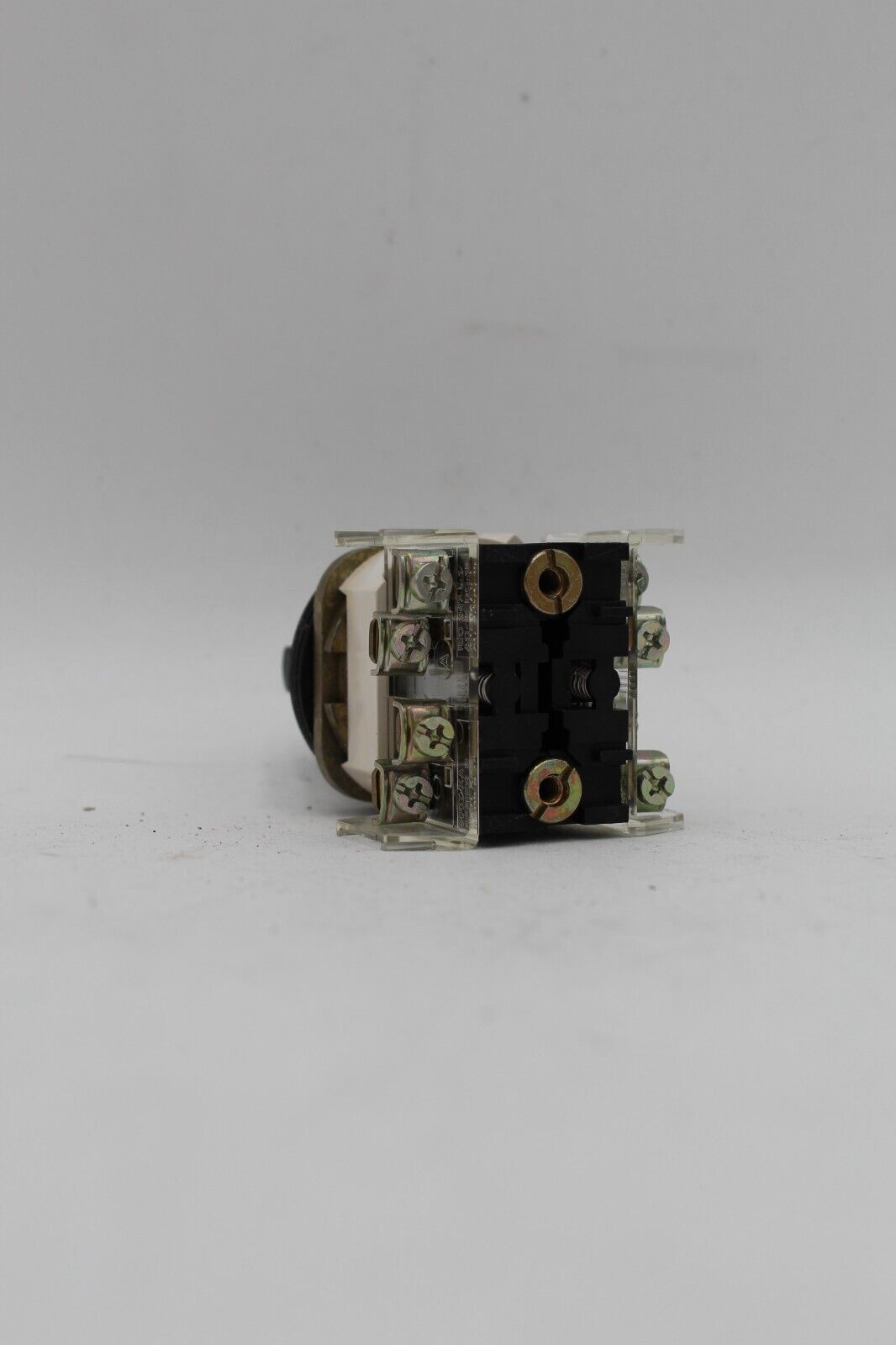 Allen-Bradley 800T-J91KE7 3-Position Selector Switch