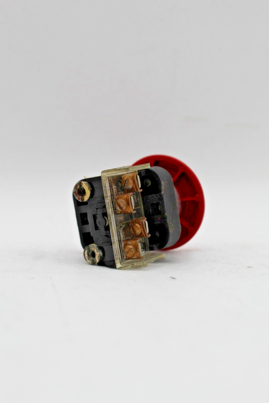 Allen-Bradley 800T-FXT6A1 2-Position Red Push Button