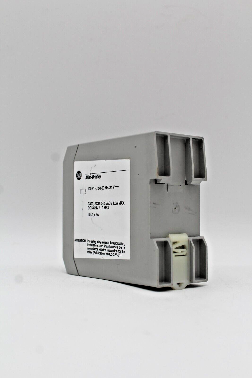 Allen-Bradley 700-ZBR100AZ1 Safety Relay