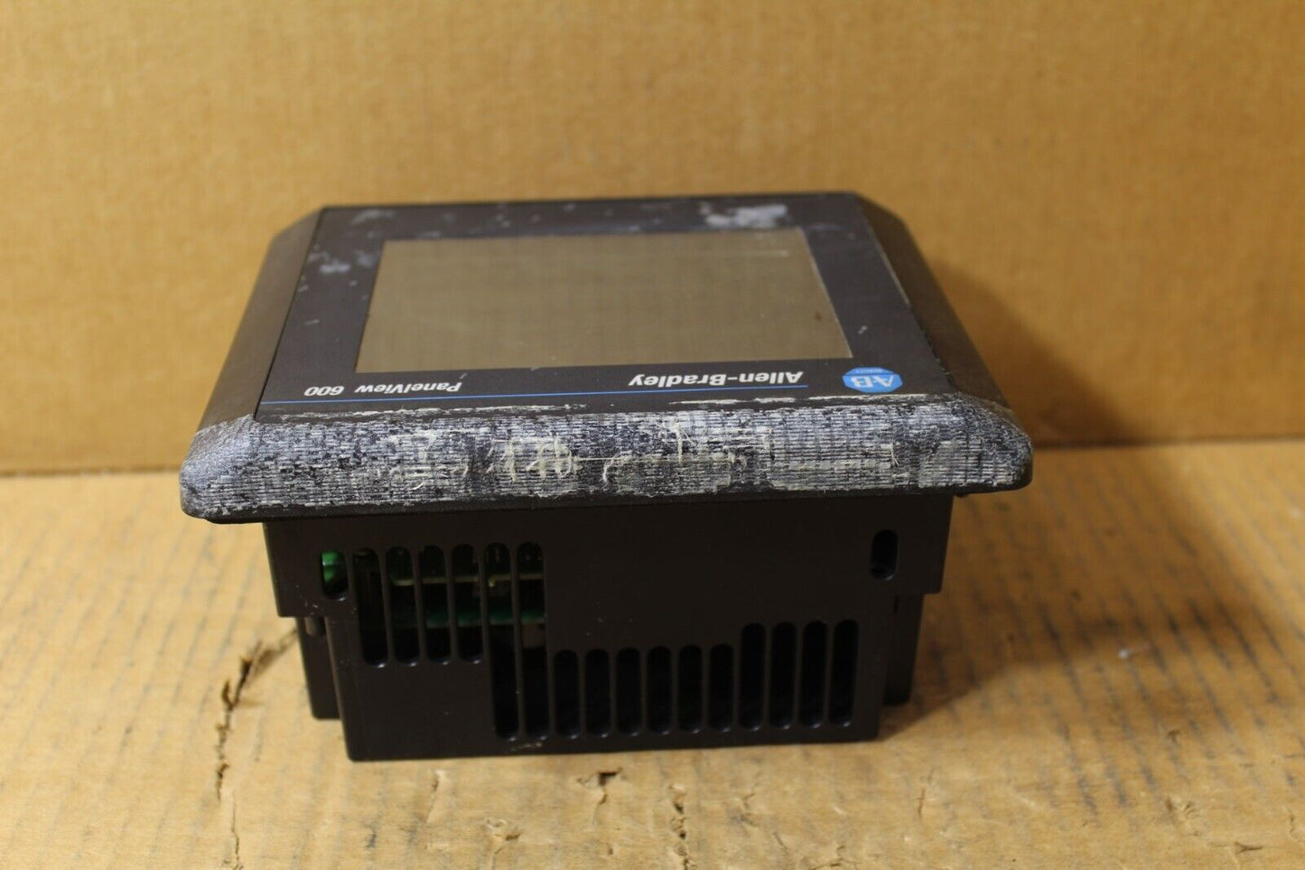 Allen-Bradley 2711-T6C16L1 Panelview 600 (Tape Residue)