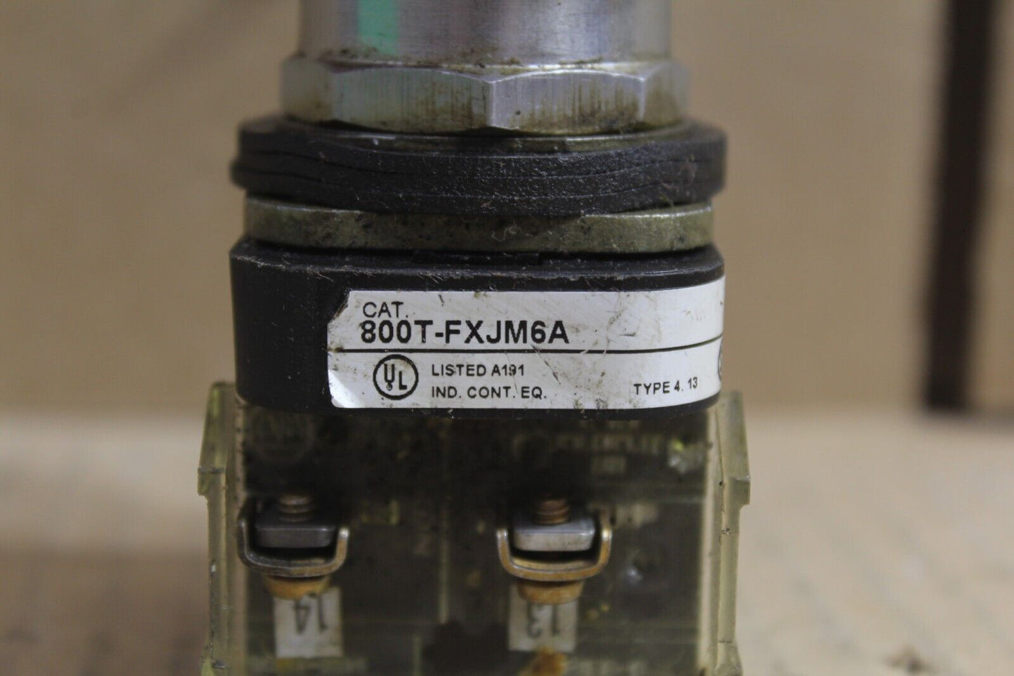 ALLEN-BRADLEY 800T-FXJM6A SER. T RED MUSHROOM PUSH BUTTON