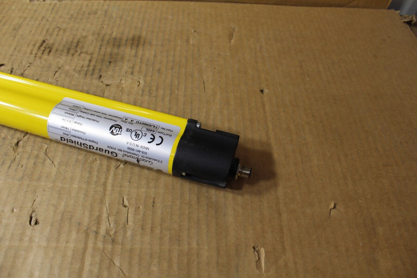 Allen-Bradley 440L-T4J0960YD GuardMaster GuardShield Light Curtain