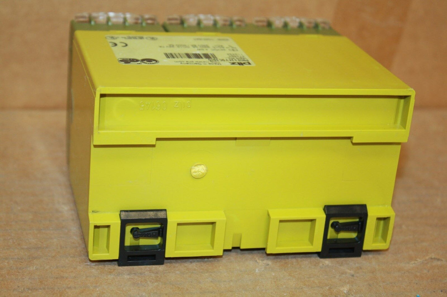 PILZ 474894 SAFETY RELAY PNOZ 3 PNOZ324VDC5S10