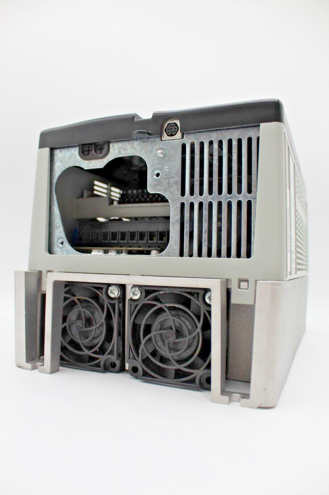 Allen-Bradley 20AD014A3AYNANC0 PowerFlex 70 Adjustable Frequency Drive