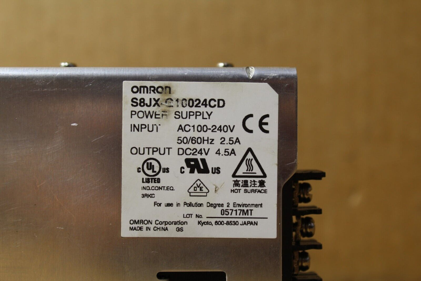Omron S8JX-G10024CD Power Supply