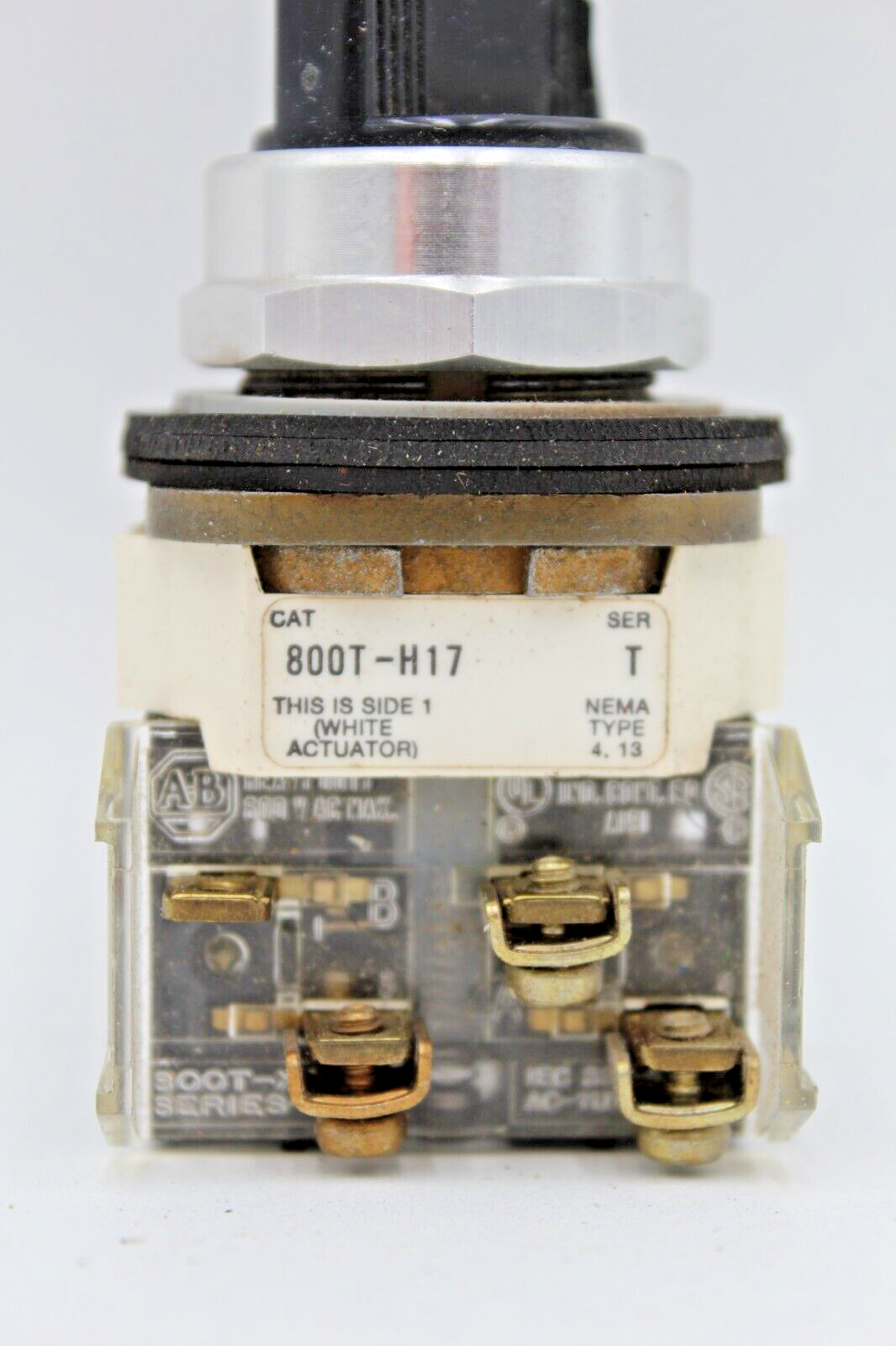 Allen-Bradley 800T-H17 2-Position Selector Switch