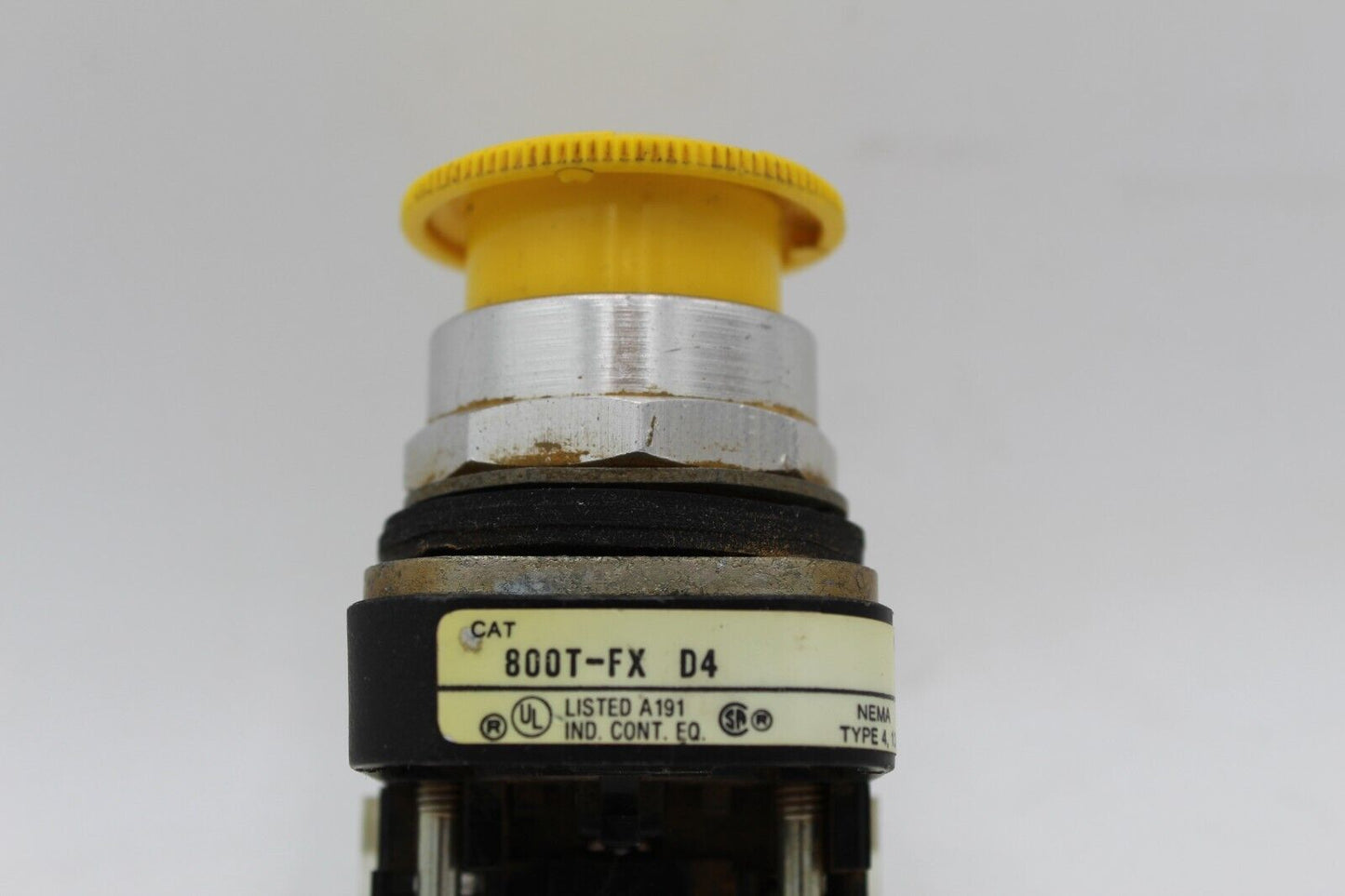 Allen-Bradley 800T-FX D4 Yellow Push Button