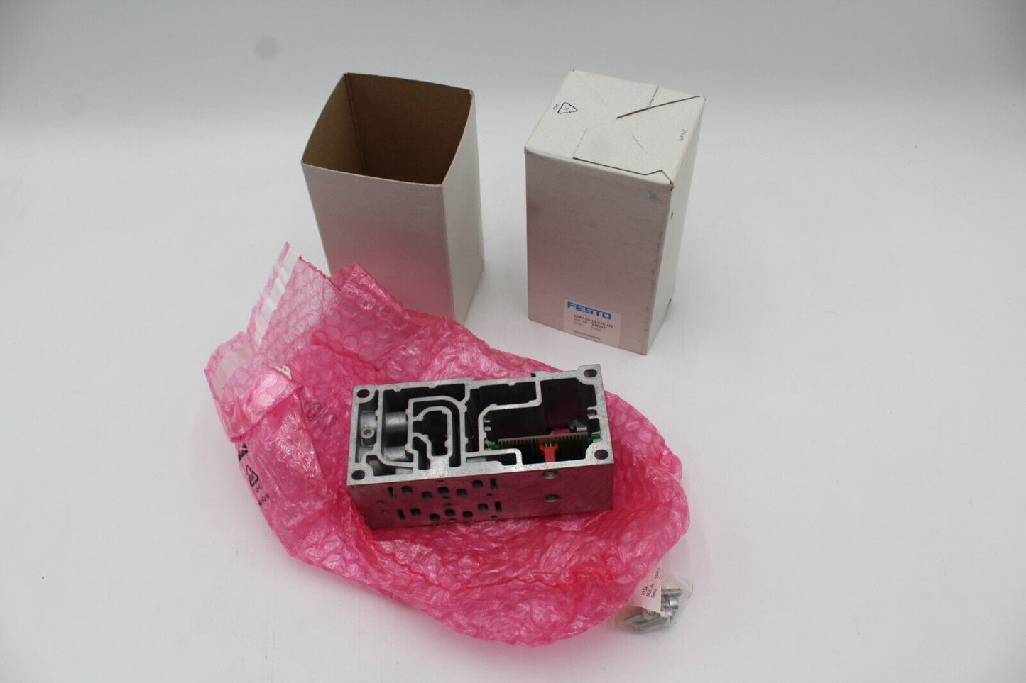 Festo VABV-S4-1S-G14-2T1 Pneumatic Manifold Base