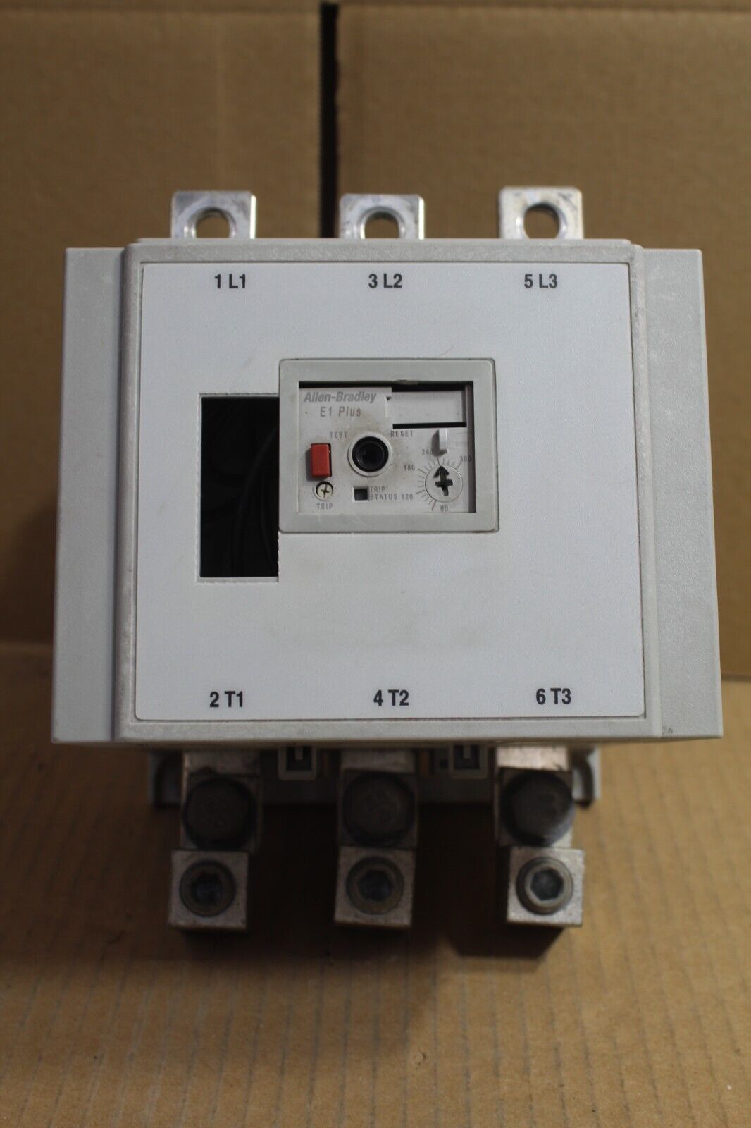 Allen Bradley 193-EEKG Relay *Small Broken Plastic