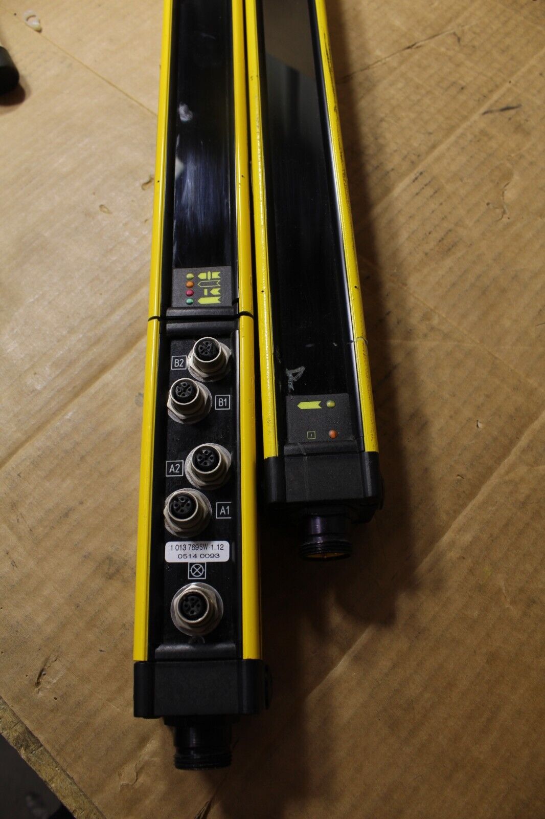 Allen-Bradley 440L-R4H3400M-N / 440L-T4H3400-N R / T Light Curtain