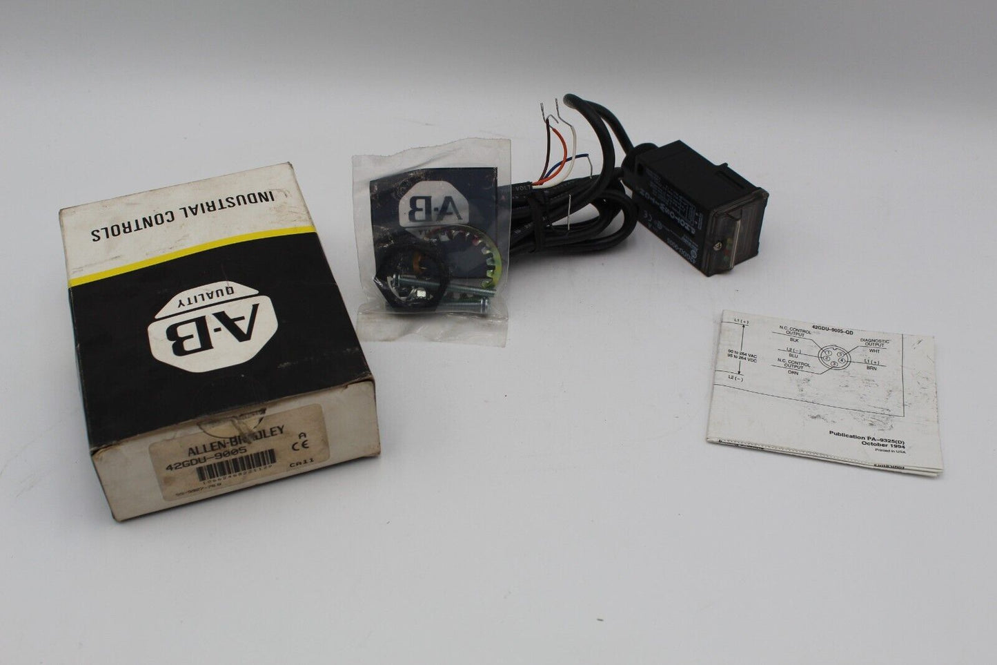 Allen-Bradley 42GDU-9005 PhotoSwitch Sensor