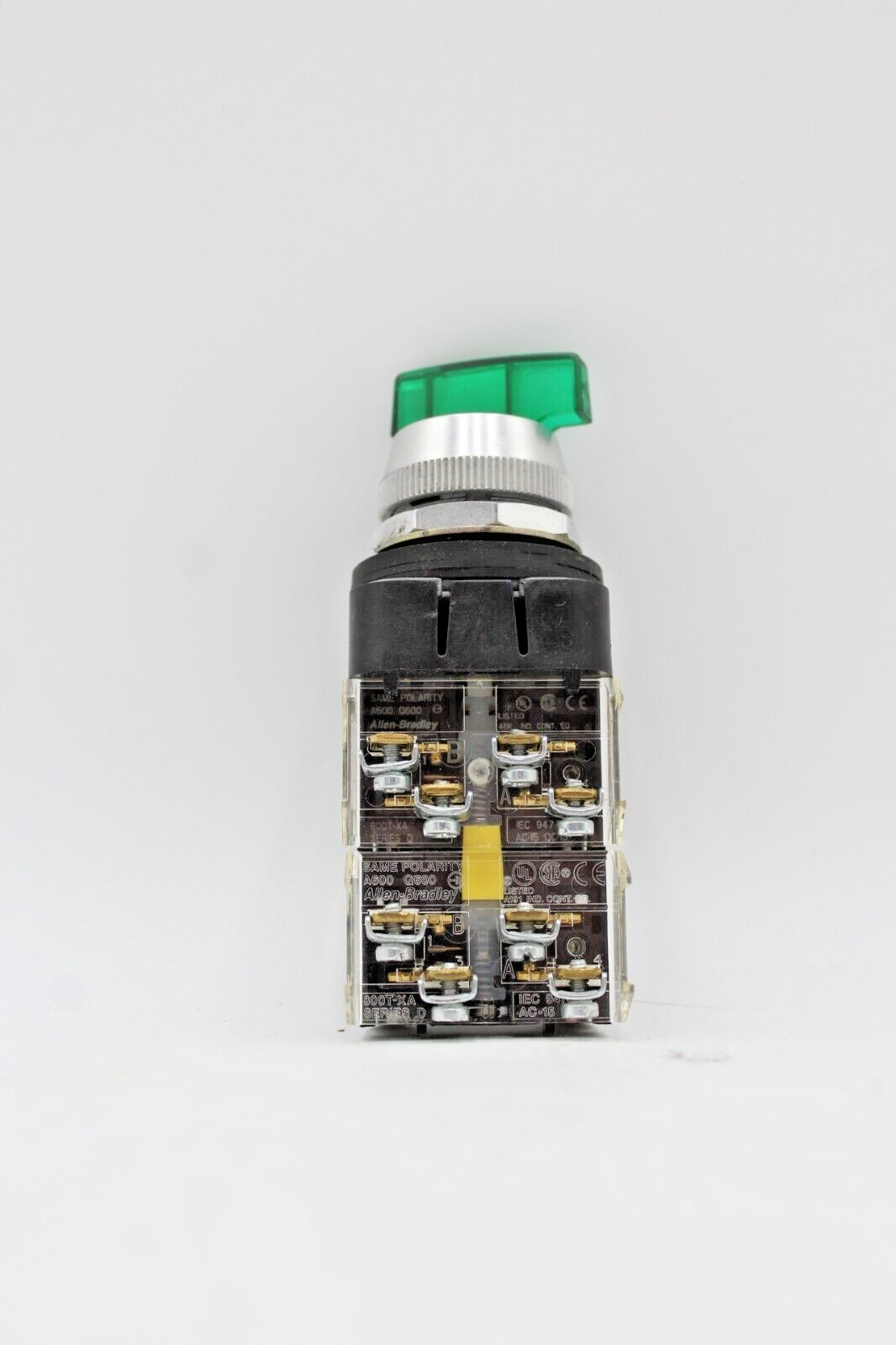 Allen-Bradley 800T-2JGH20KB7AX 3-Position Green Selector Switch