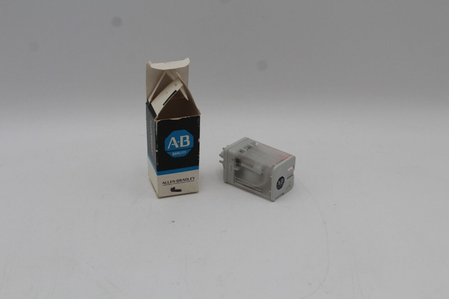 Allen-Bradley 700-HA32A24 Relay