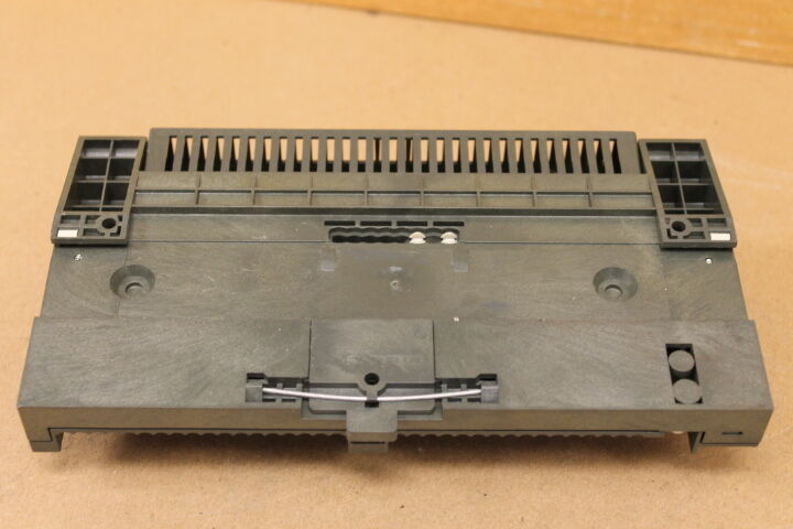 SIEMENS ET200B-32DO BLOCK/OUTPUT 6ES7 132-0BL01-0XB0 AND 6ES7 193-0CB10-0XA0