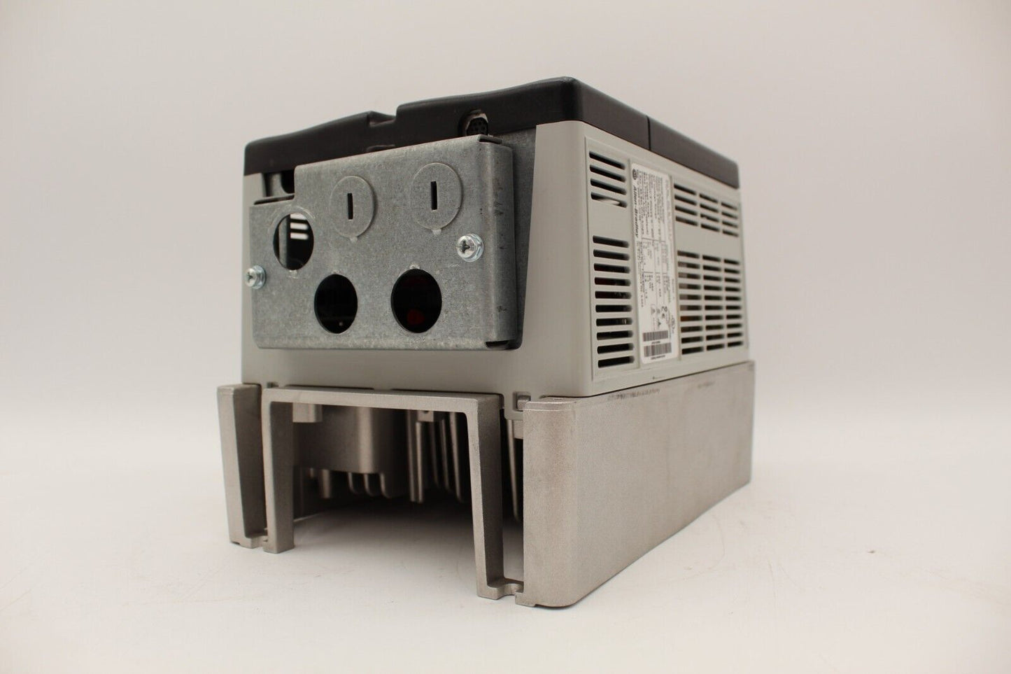 Allen-Bradley 20AD1P1A3AYNARC1 PowerFlex 70 Drive