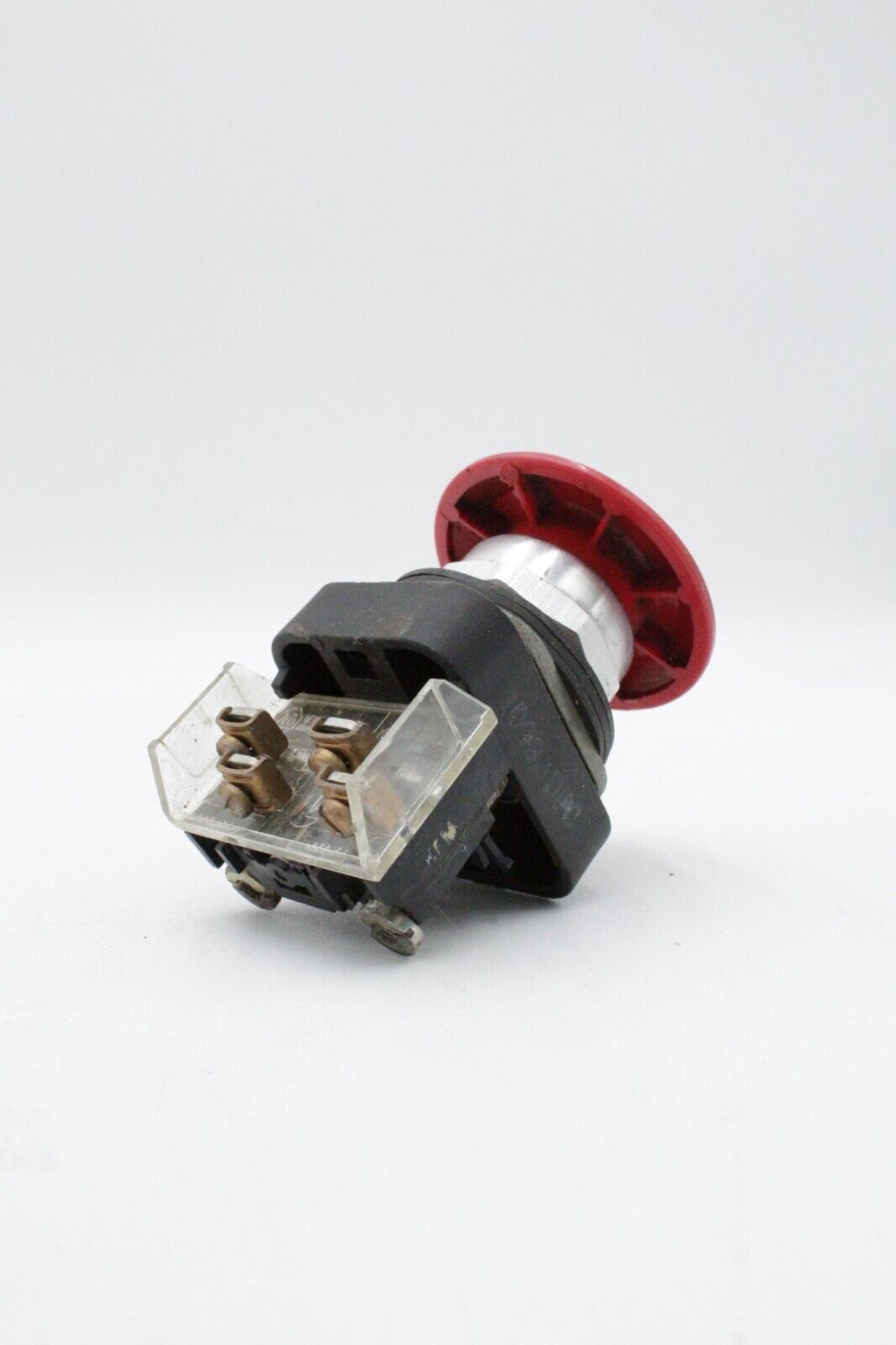 Allen-Bradley 800T-FX6A1 Red Push/Pull Button