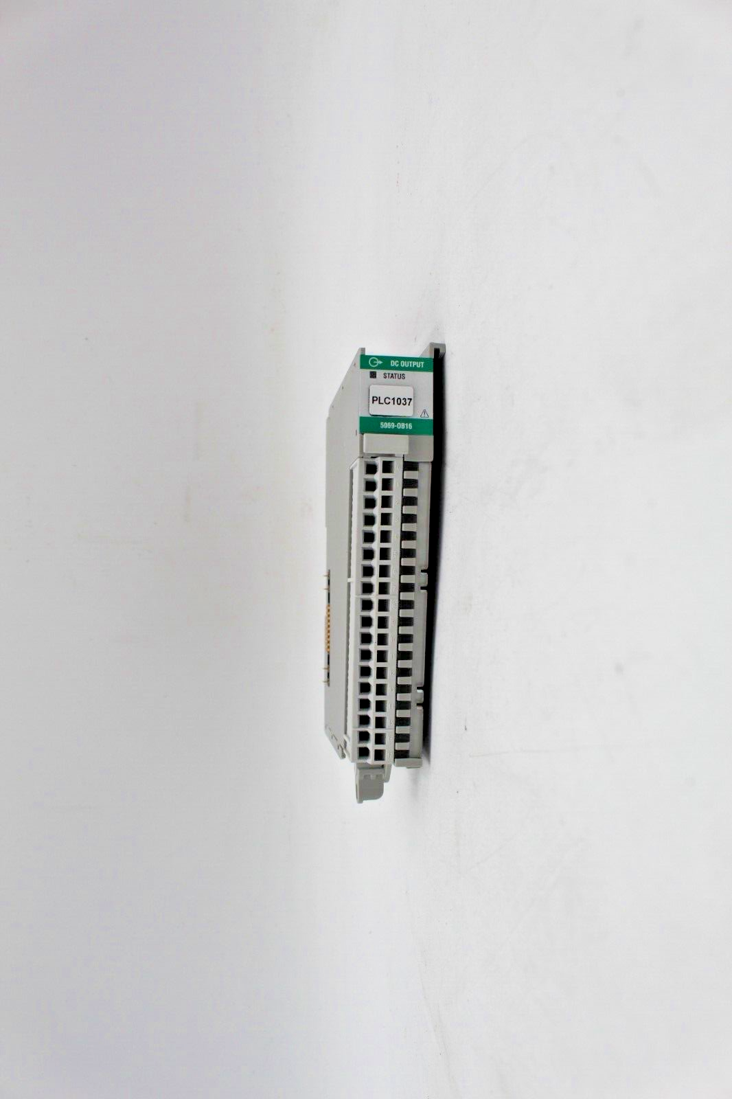 Allen-Bradley 5069-OB16 Compact5000 DC Output Module
