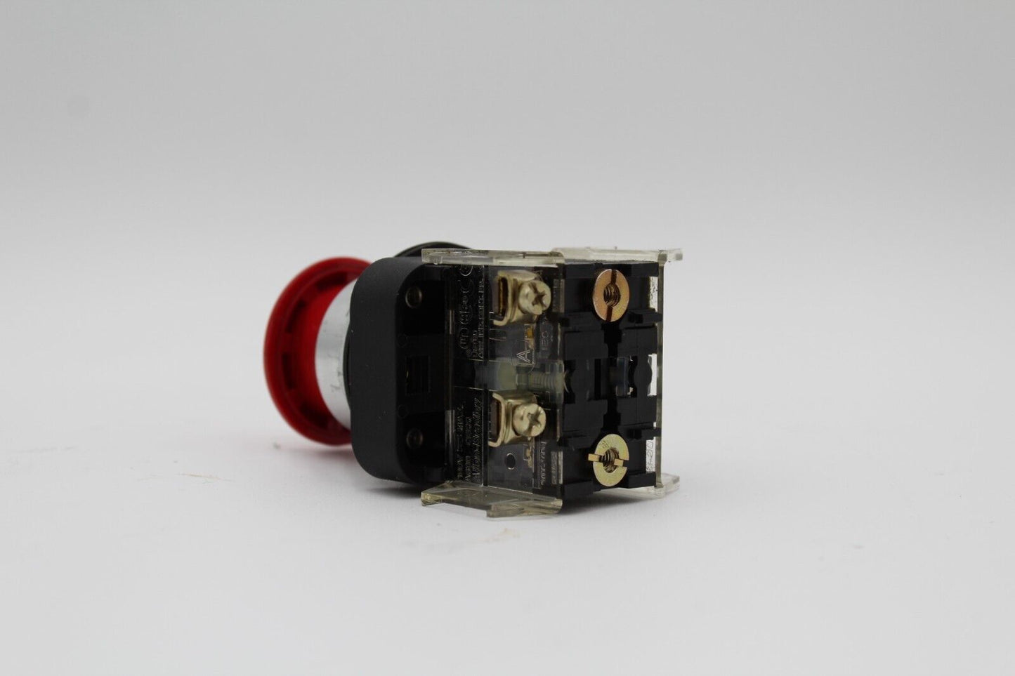 Allen-Bradley 800T-FX A1 Red Pushbutton Switch