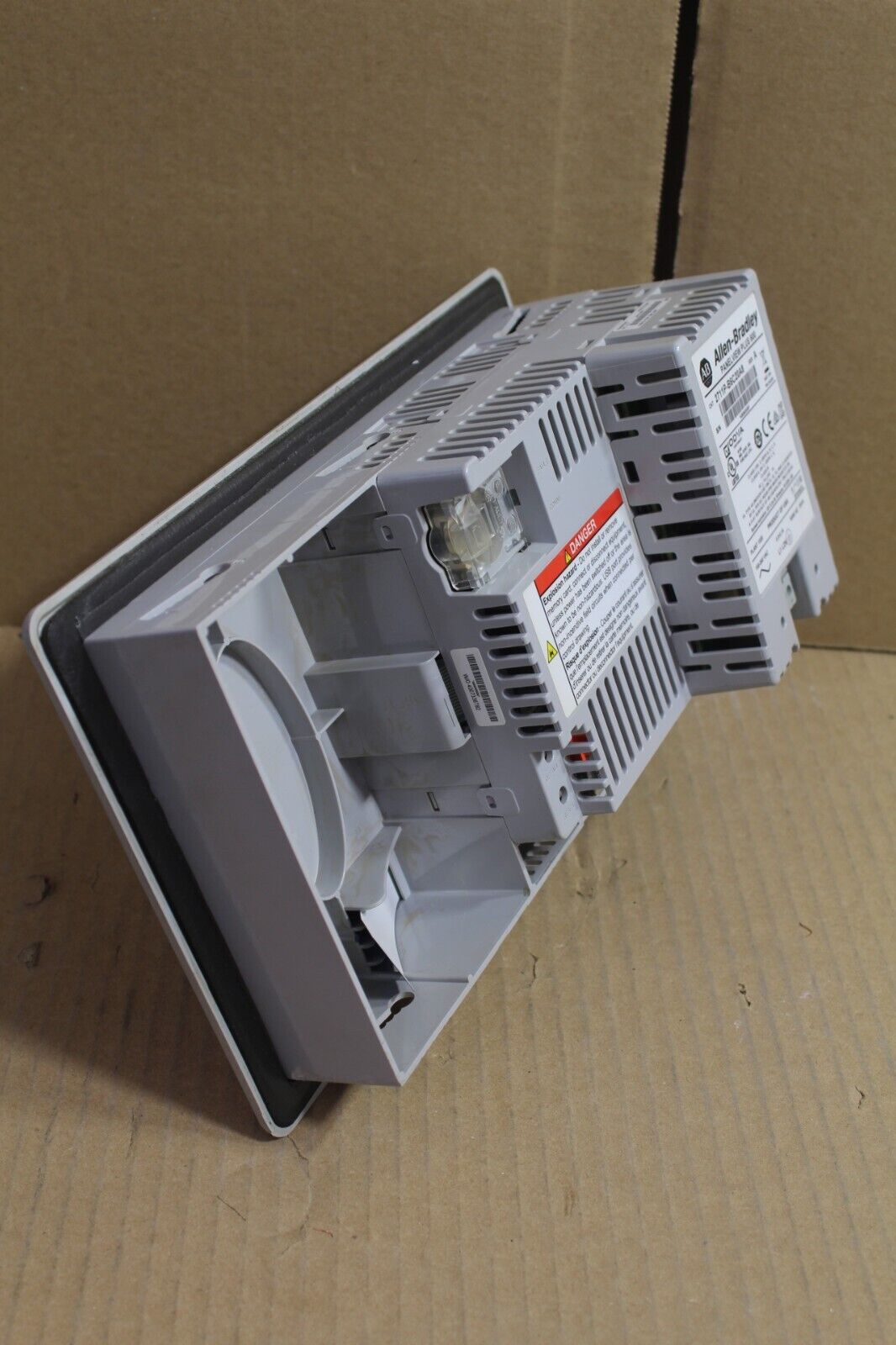 Allen Bradley 2711P-B6C20A8 PanelView Plus 600