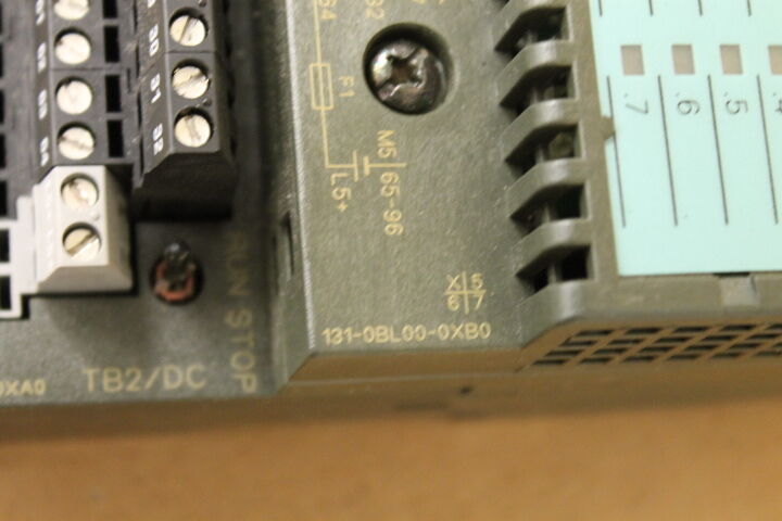 SIEMENS ET200B-32DI BLOCK/INPUT 6ES7 131-0BL00-0XB0 AND 6ES7 193-0CB10-0XA0