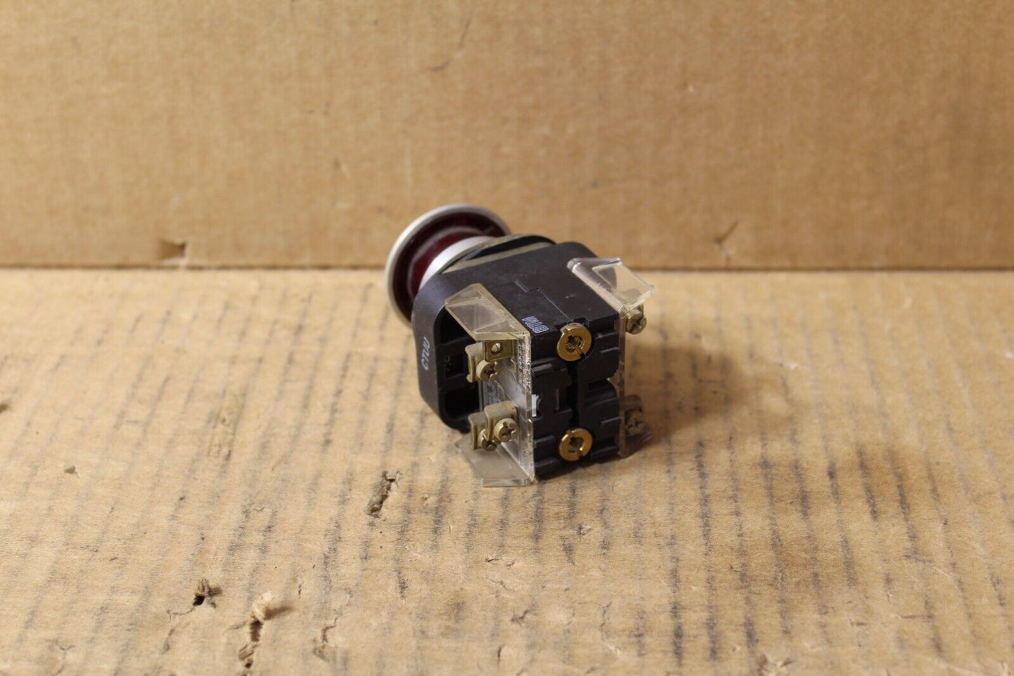 Allen-Bradley 800T-FXTQH10RA Red Mushroom Push Button