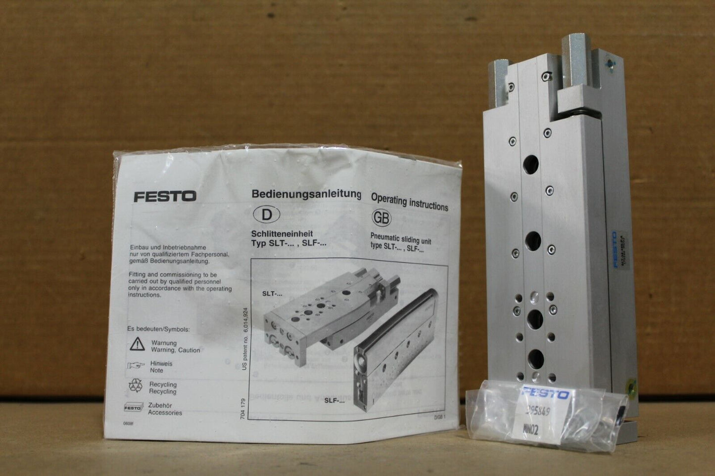 FESTO SLT-16-100-P-A PNEUMATIC CYLINDER