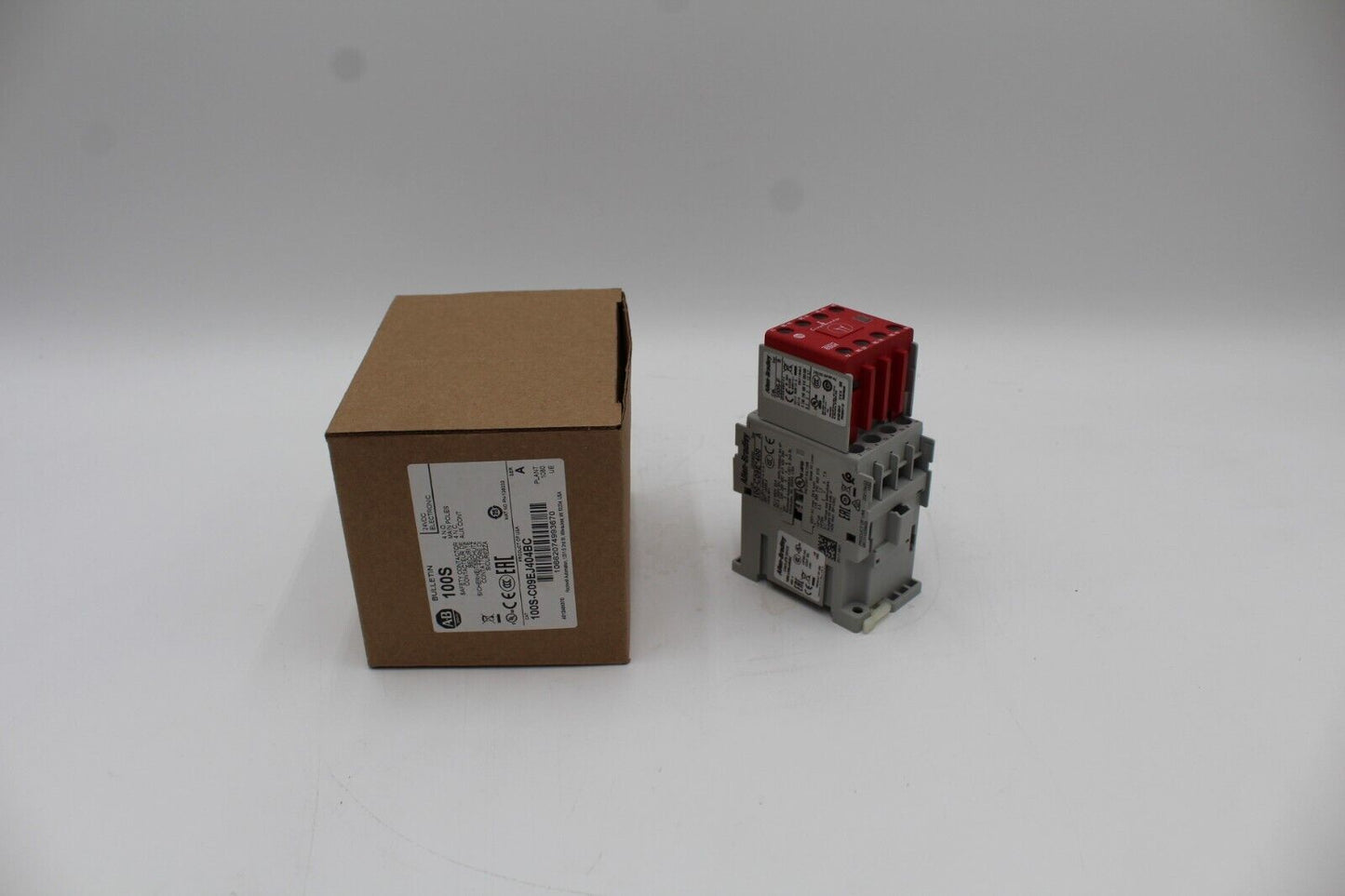 Allen-Bradley 100S-C09EJ404BC Safety Contactor