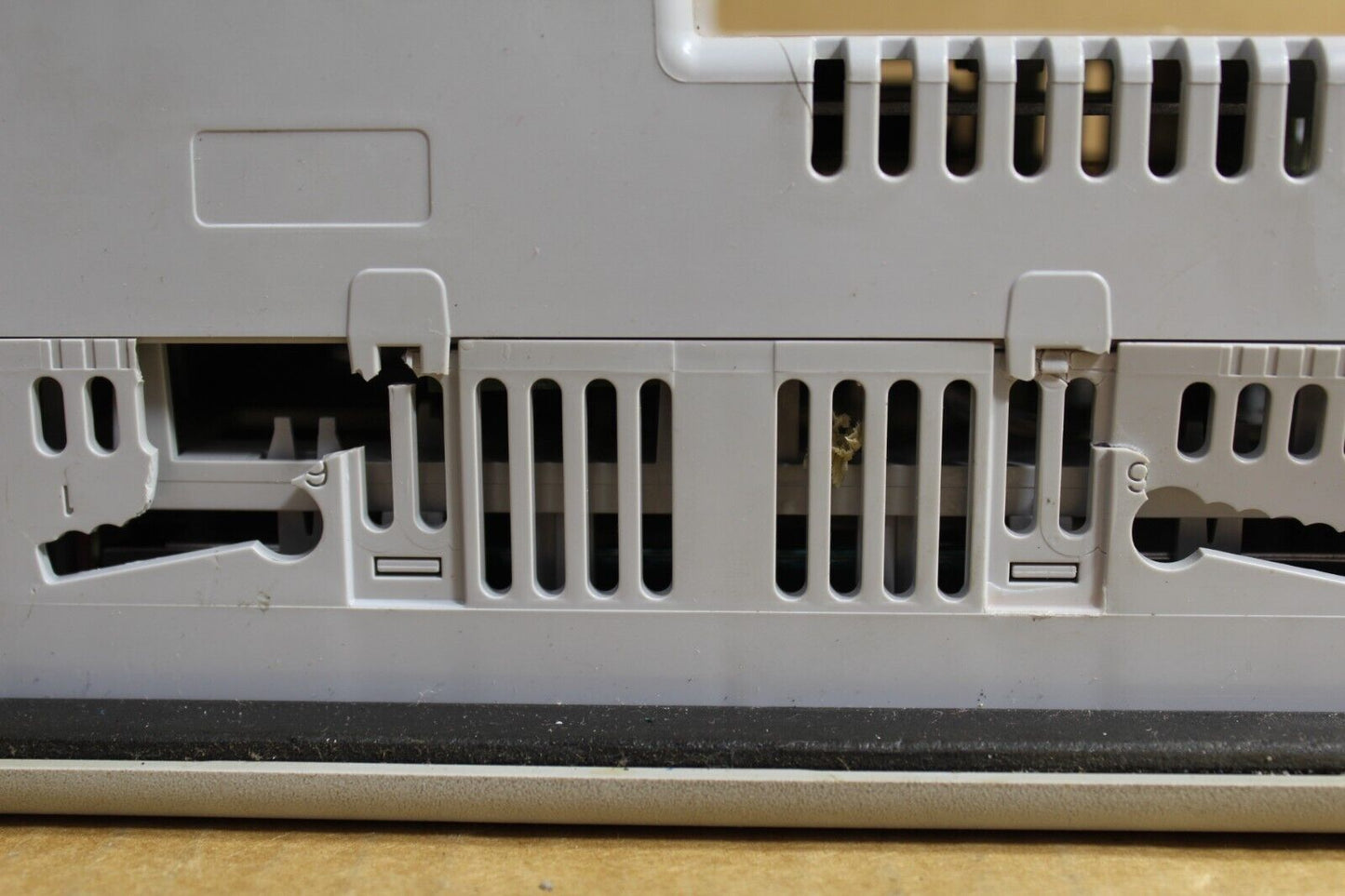 Allen Bradley 2711P-B6C20A PanelView Plus 600 (Broken Plastic Pictured)