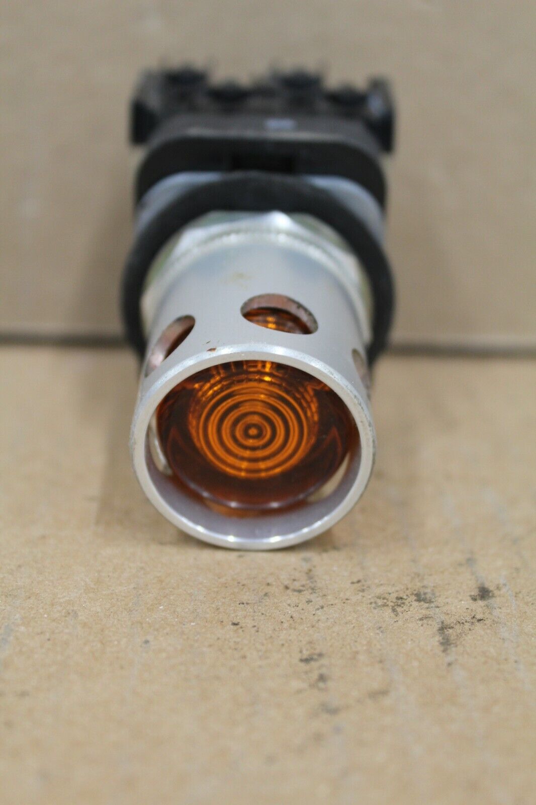 Allen Bradley 800TC-QAH2A Amber Push Button