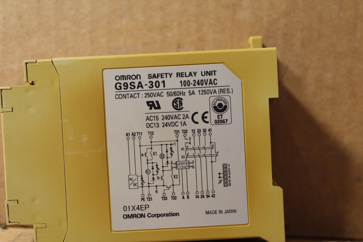 Omron G9SA-301 Safety Relay Unit