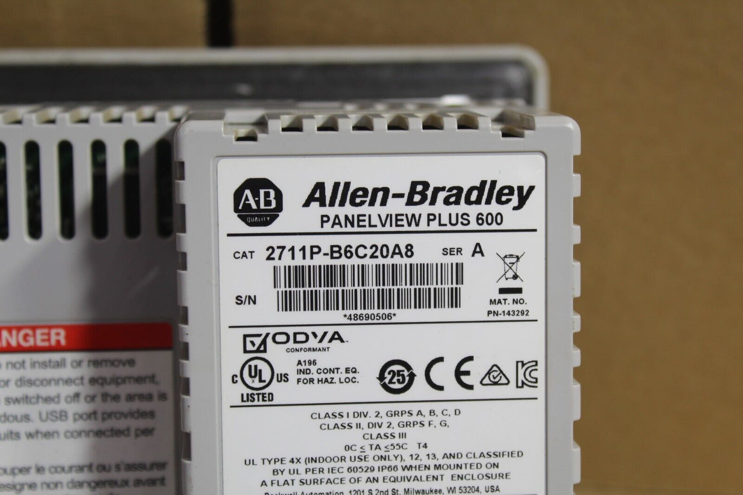 Allen Bradley 2711P-B6C20A8 PanelView Plus 600