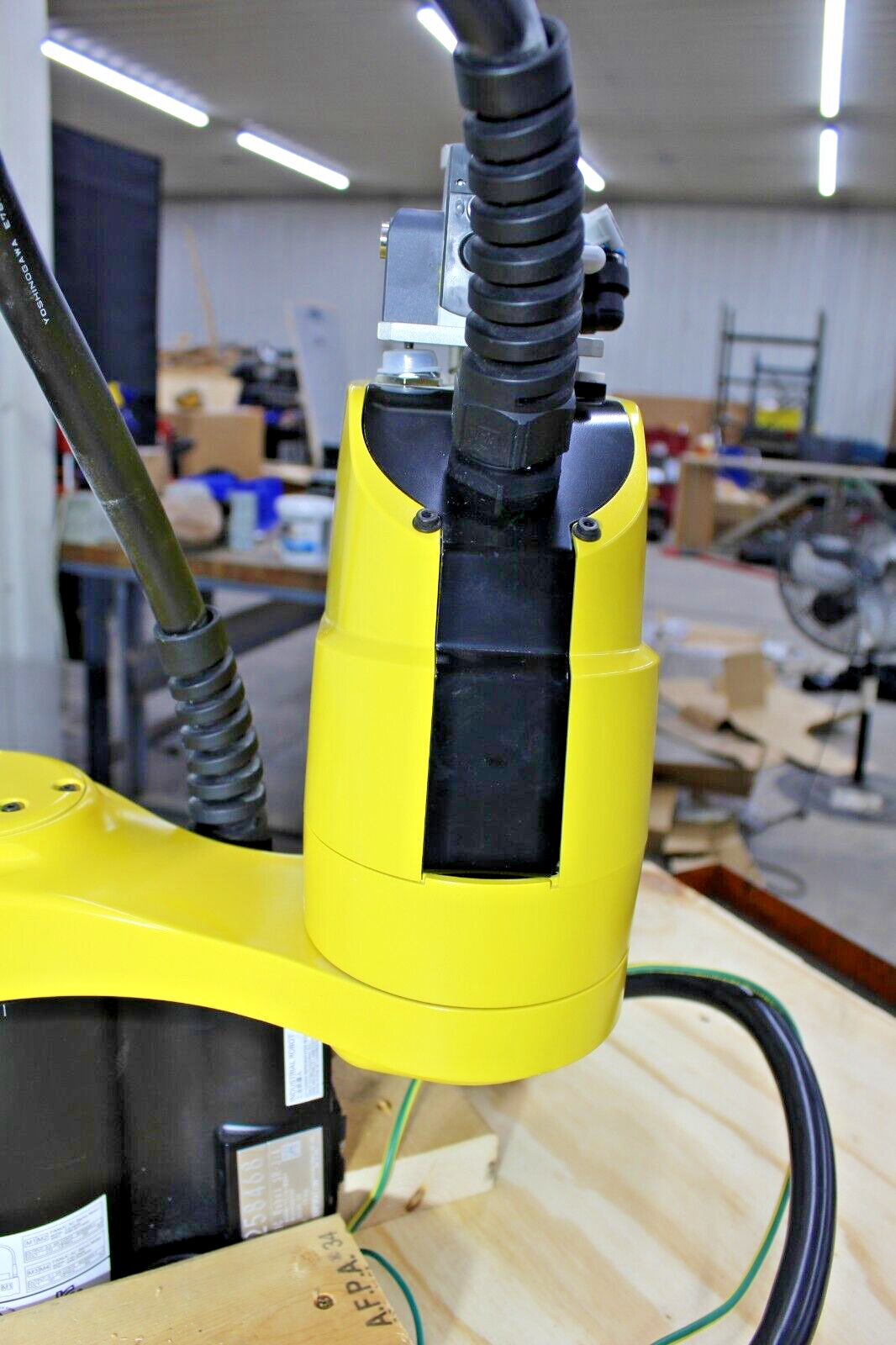 Fanuc Robot SR-3ia Scara w/Matching R-30ib Controller and Pendant 09-2020 200hrs