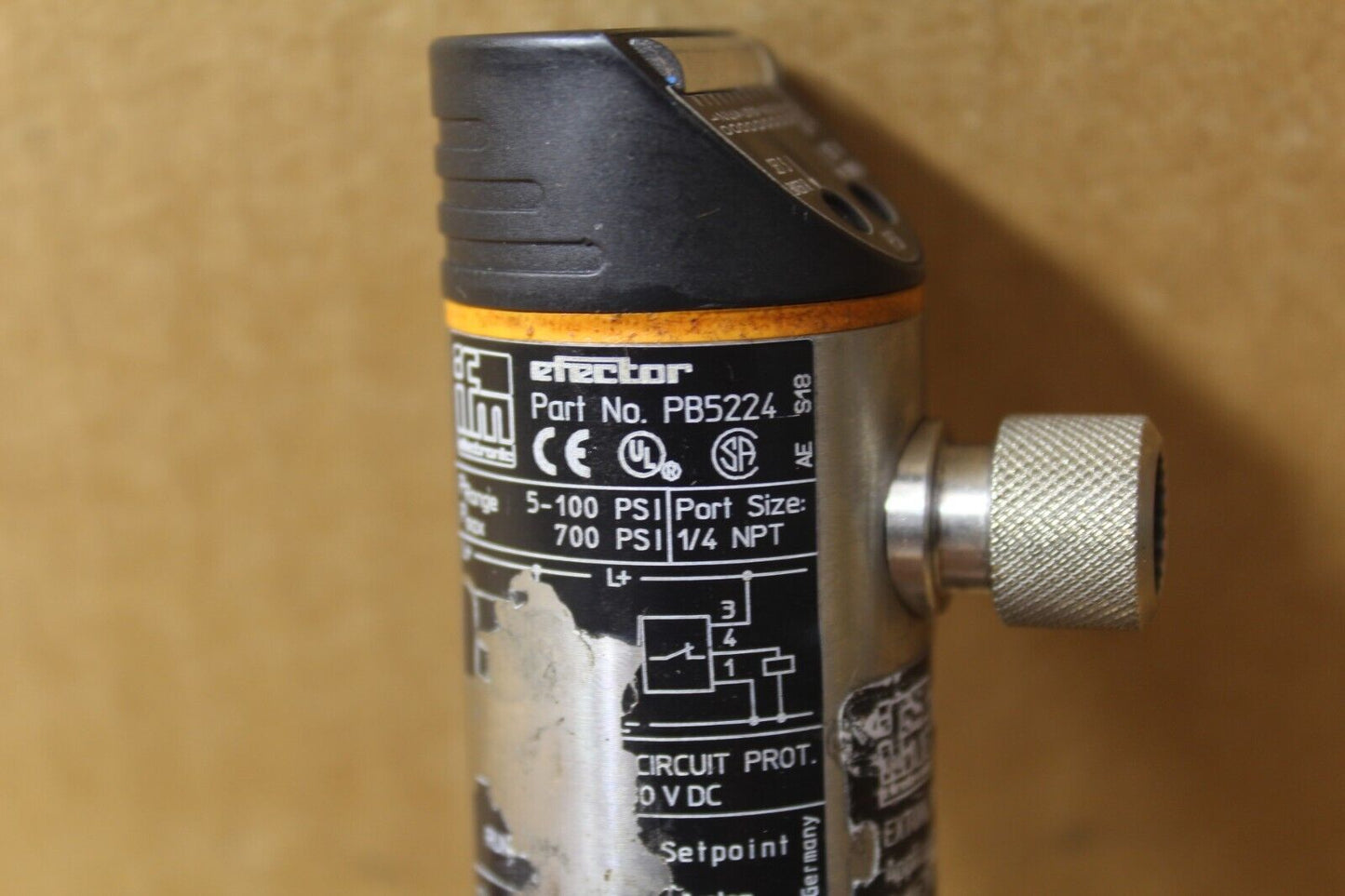 IFM Efector PB5224 Digital Pressure Sensor Switch