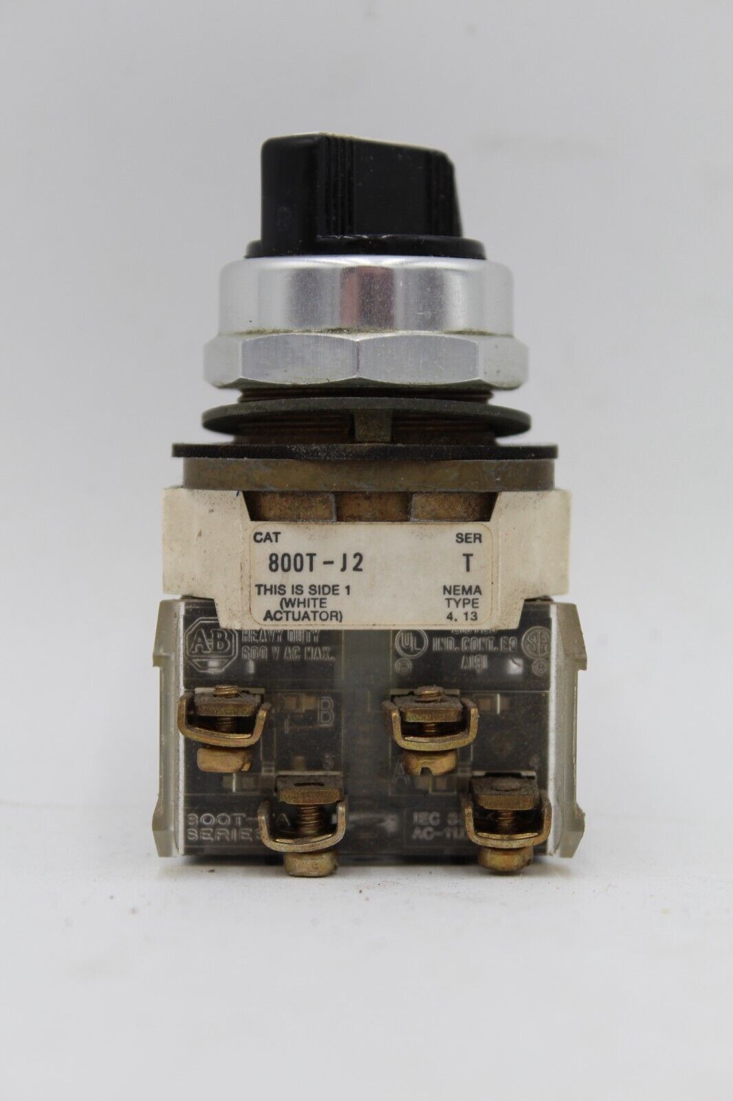 Allen-Bradley 800T-J2 3-Position Selector Switch